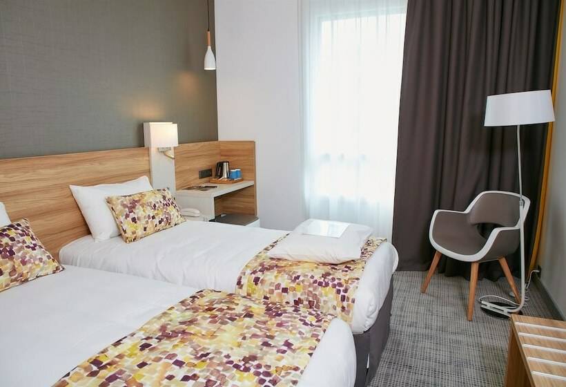 Номер Стандарт, Kyriad Pontarlier