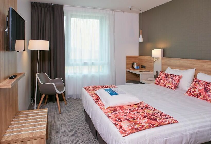 חדר סטנדרט, Kyriad Pontarlier