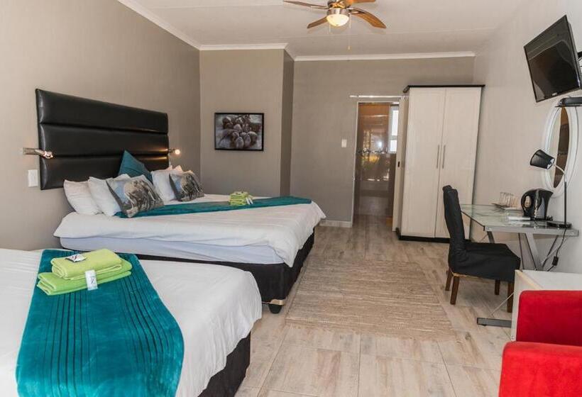 패밀리 룸, Out Of Africa Town Lodge