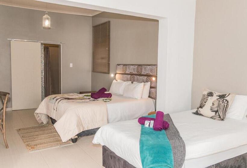 패밀리 룸, Out Of Africa Town Lodge