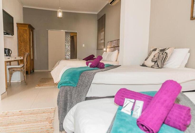 패밀리 룸, Out Of Africa Town Lodge