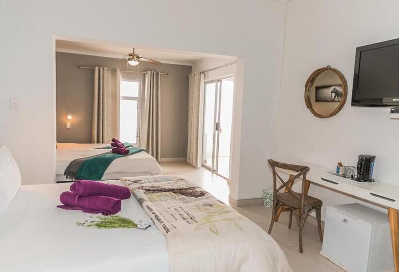 패밀리 룸, Out Of Africa Town Lodge