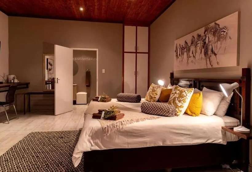 デラックスルーム, Out Of Africa Town Lodge