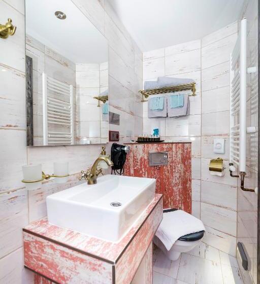 اتاق سوپریور با تخت بزرگ, Pension Padre