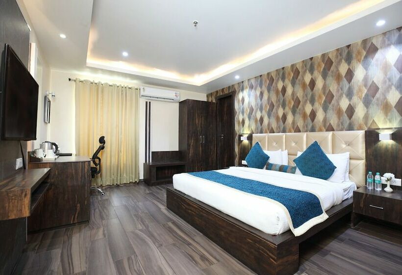 اتاق اجرایی, Pinnacle By Click Hotels, Lucknow
