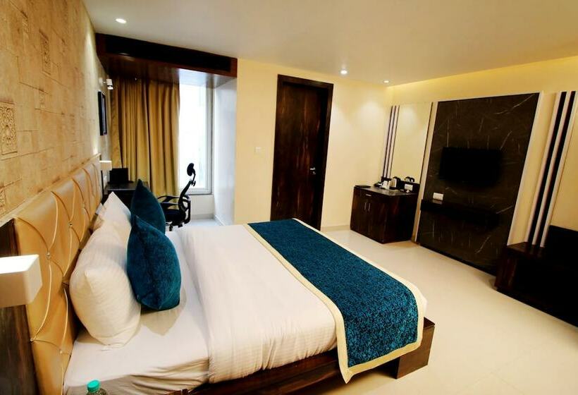 اتاق اجرایی, Pinnacle By Click Hotels, Lucknow