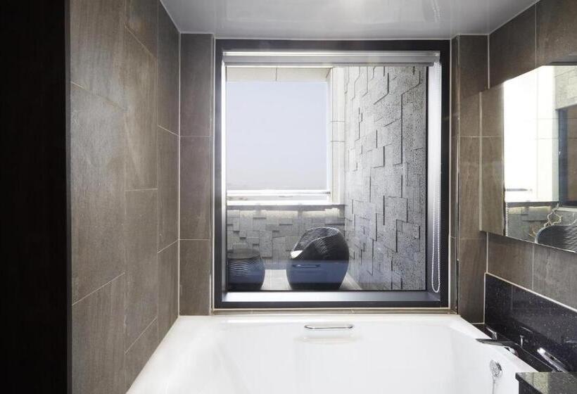 جناح مزوَّد بشرفة, Royal Emporium Incheon Airport