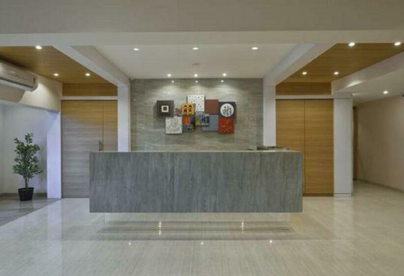 غرفة قياسية, The Eastern