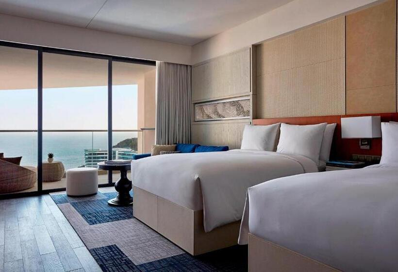 חדר סטנדרט נוף לים עם מרפסת, The Shanhaitian Resort Sanya, Autograph Collection