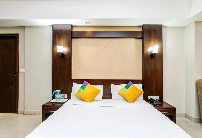 חדר סטנדרט, Itsy By Treebo  Greenwood Inn And Suites