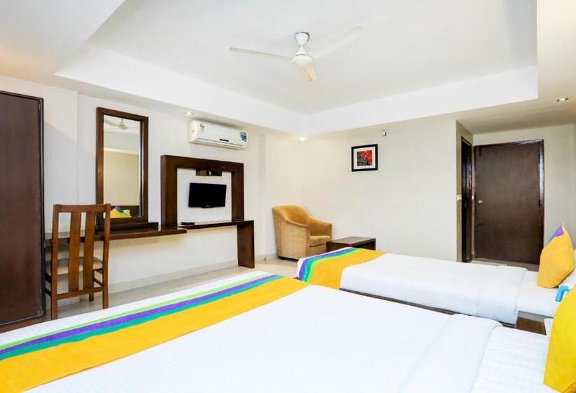 חדר דלוקס, Itsy By Treebo  Greenwood Inn And Suites