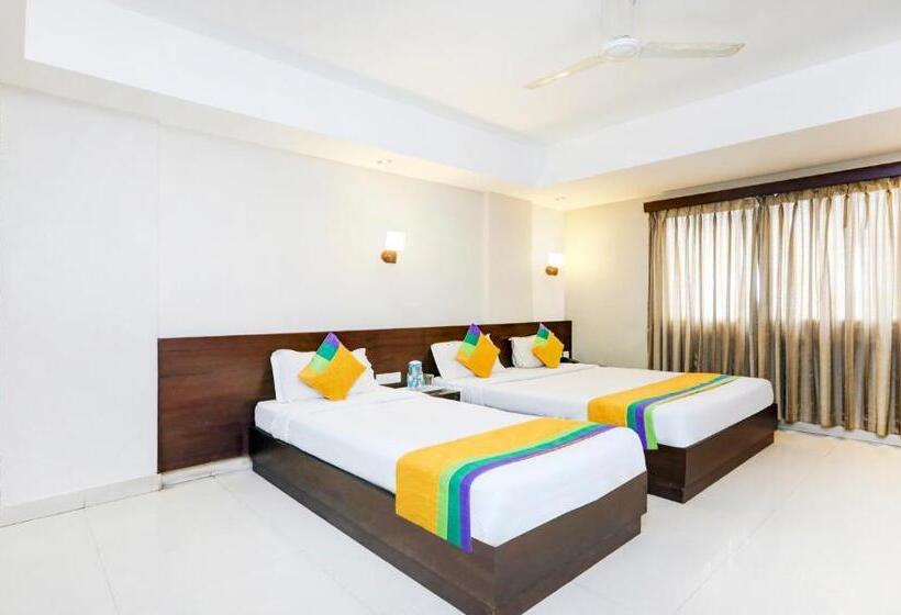 חדר דלוקס, Itsy By Treebo  Greenwood Inn And Suites