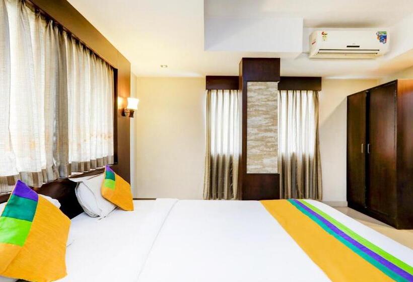 חדר סופריור, Itsy By Treebo  Greenwood Inn And Suites