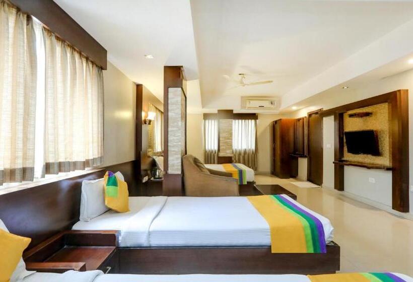 חדר סופריור, Itsy By Treebo  Greenwood Inn And Suites