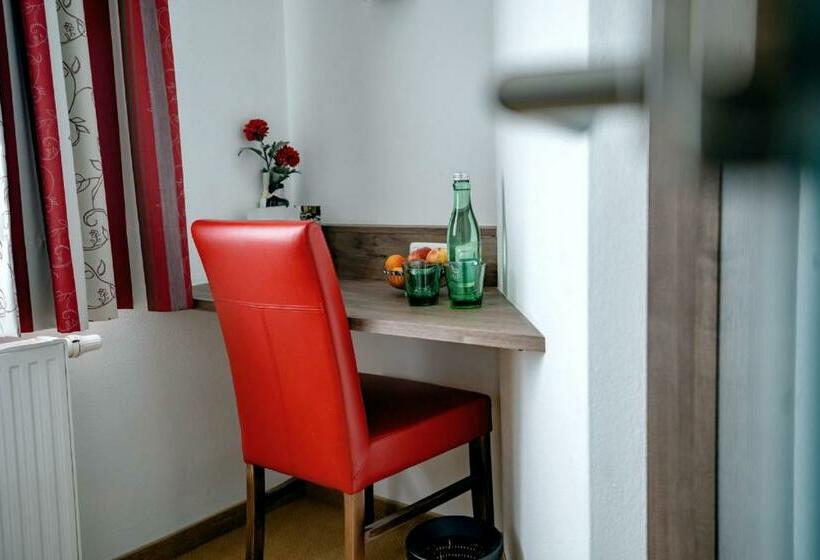 غرفة قياسية فردية, Wallseerhof