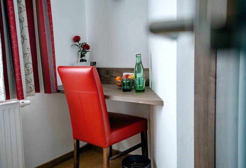 غرفة قياسية فردية, Wallseerhof