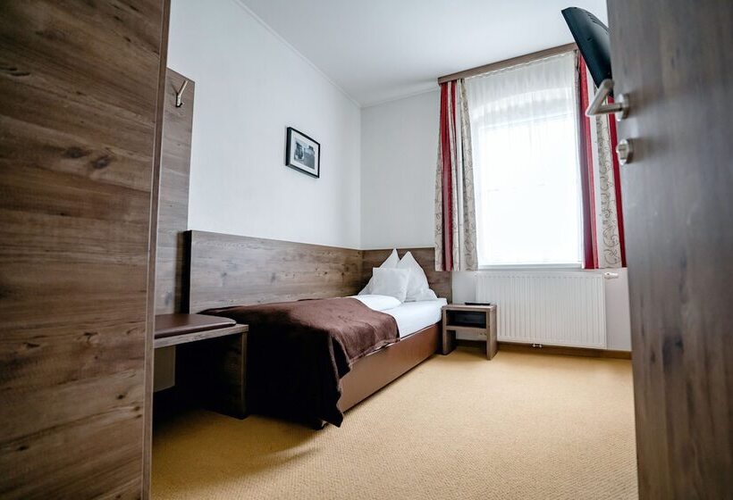 غرفة قياسية فردية, Wallseerhof