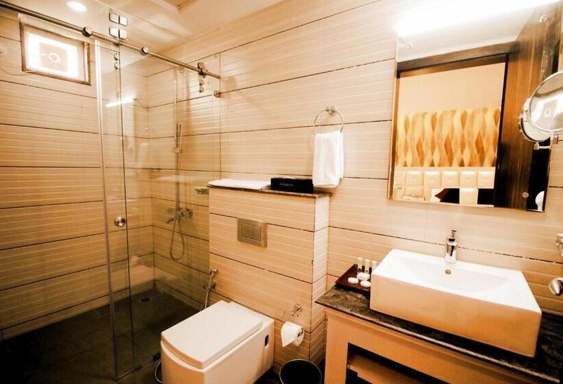 اتاق اجرایی, Pinnacle By Click Hotels, Lucknow