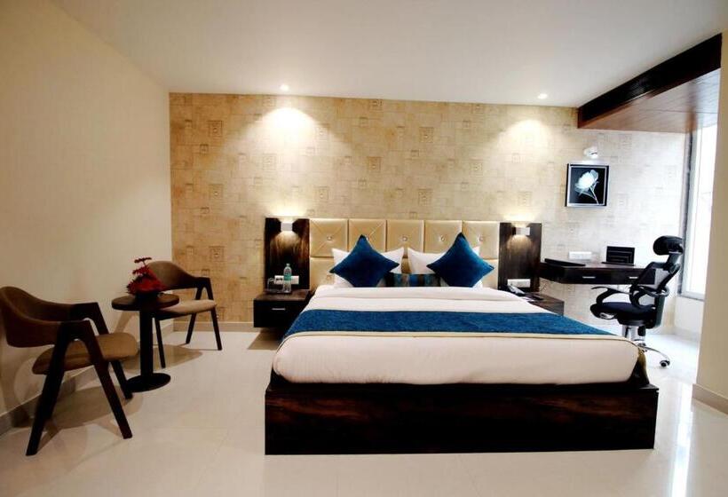 اتاق اجرایی, Pinnacle By Click Hotels, Lucknow