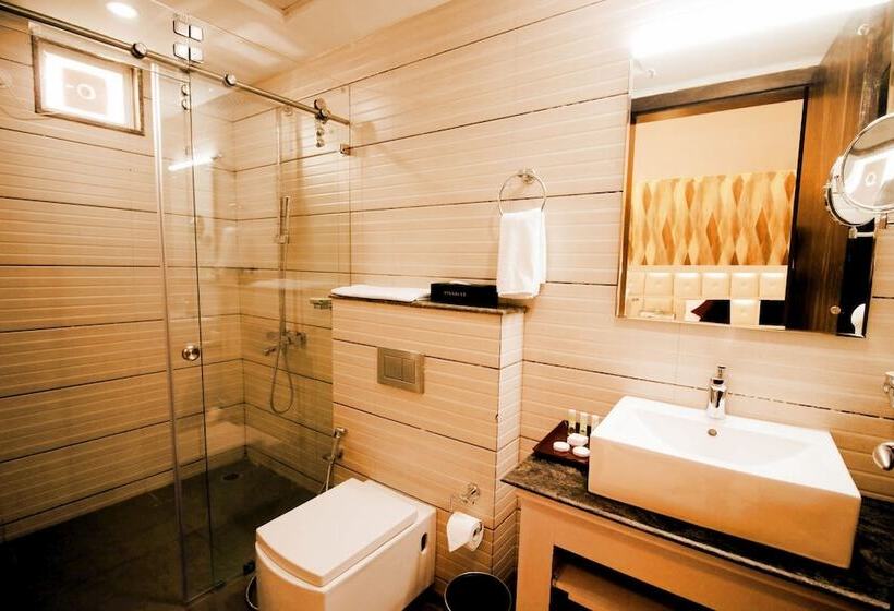 اتاق اجرایی, Pinnacle By Click Hotels, Lucknow