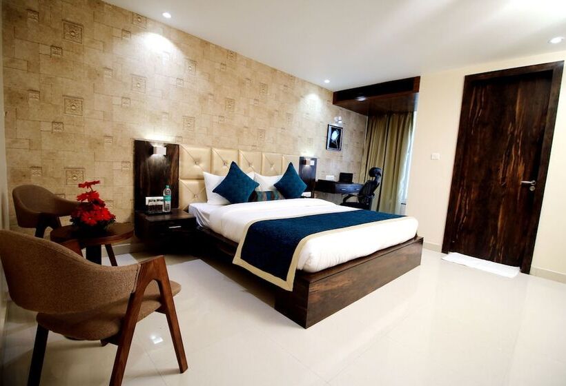اتاق اجرایی, Pinnacle By Click Hotels, Lucknow
