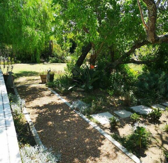 标准房带园景, Almond Cottage Bed & Breakfast