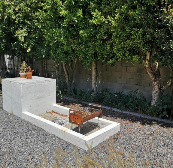 标准房带园景, Almond Cottage Bed & Breakfast