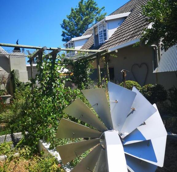 标准房带园景, Almond Cottage Bed & Breakfast