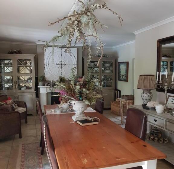 标准房带园景, Almond Cottage Bed & Breakfast