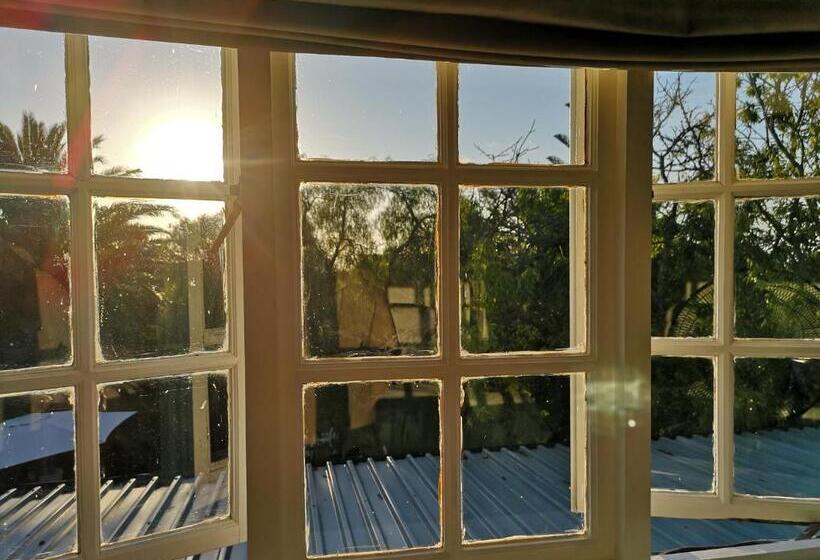 豪华房间, Almond Cottage Bed & Breakfast