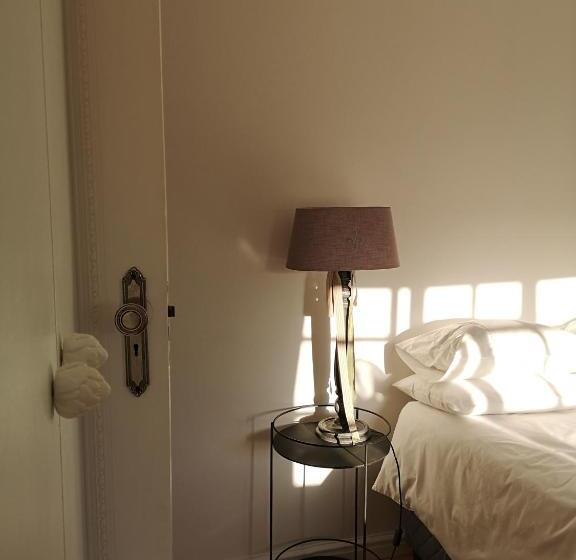 豪华房间, Almond Cottage Bed & Breakfast