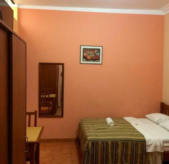 ファミリールーム, Hostal El Pillkay