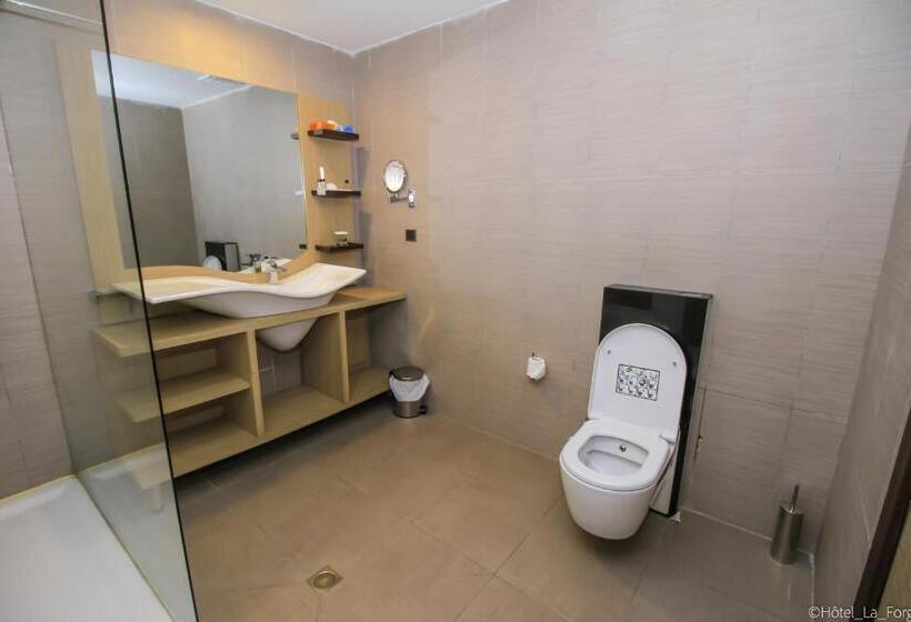 Standard Room, Laforge