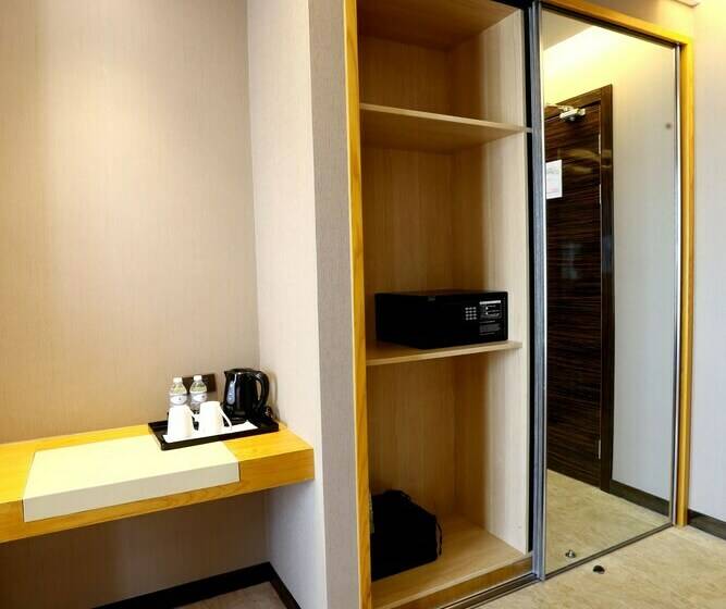 חדר דלוקס, Lotus Blu