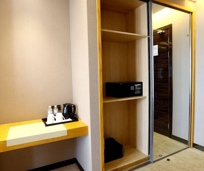 חדר דלוקס, Lotus Blu