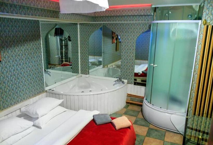 اتاق استاندارد با تخت بزرگ, Mamba