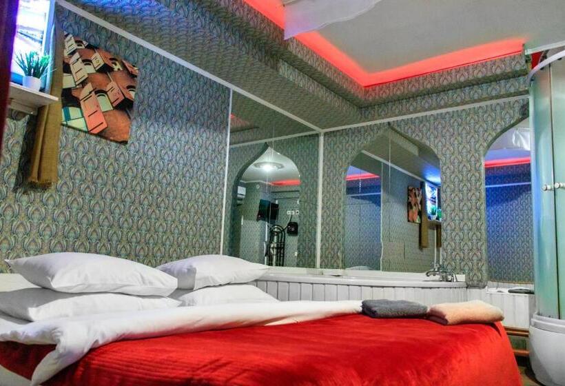 اتاق استاندارد با تخت بزرگ, Mamba