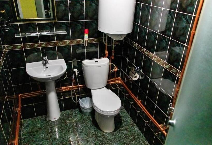 سوئیت با وان آب گرم, Mamba