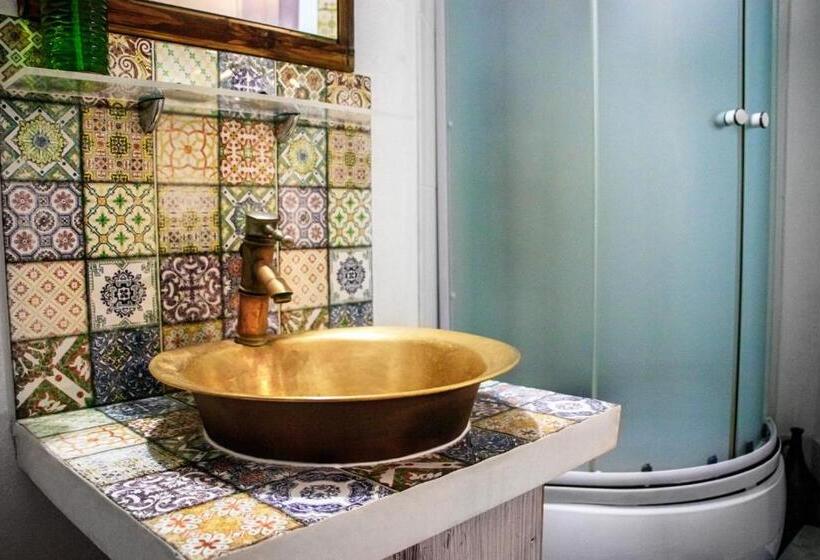 اتاق استاندارد, Mamba