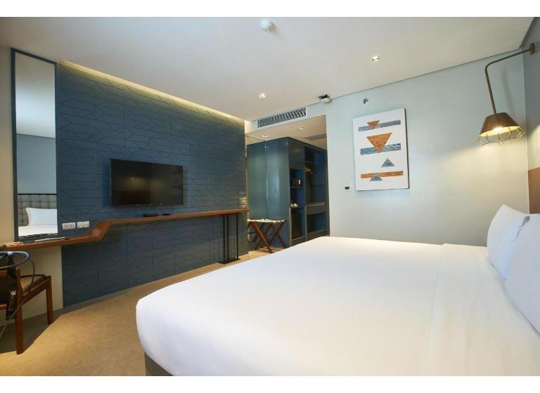 اتاق لوکس با تخت بزرگ, Summit Galleria Cebu