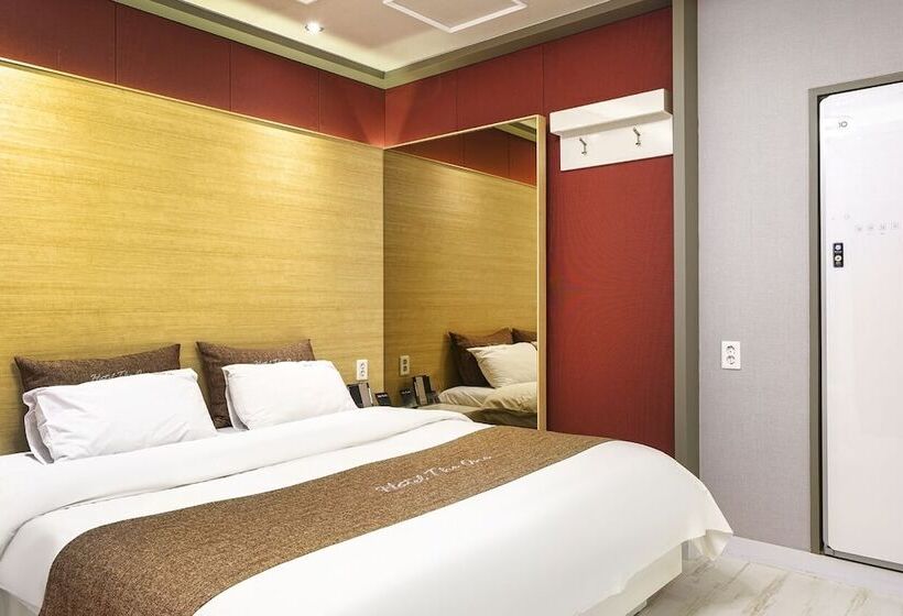 スタンダードルーム, The One