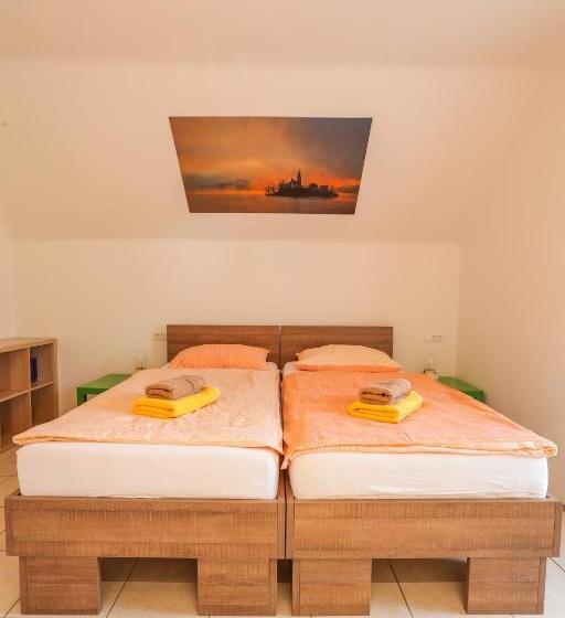 Standard Interior Room, Jazz Bled B&b