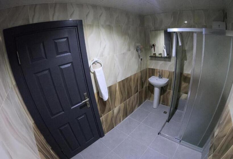 اتاق استاندارد سه نفره, Exporoyal