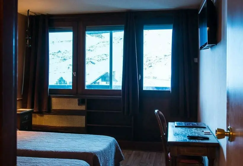 マウンテンビュースタンダードルーム, Hôtel Le Pourteilh