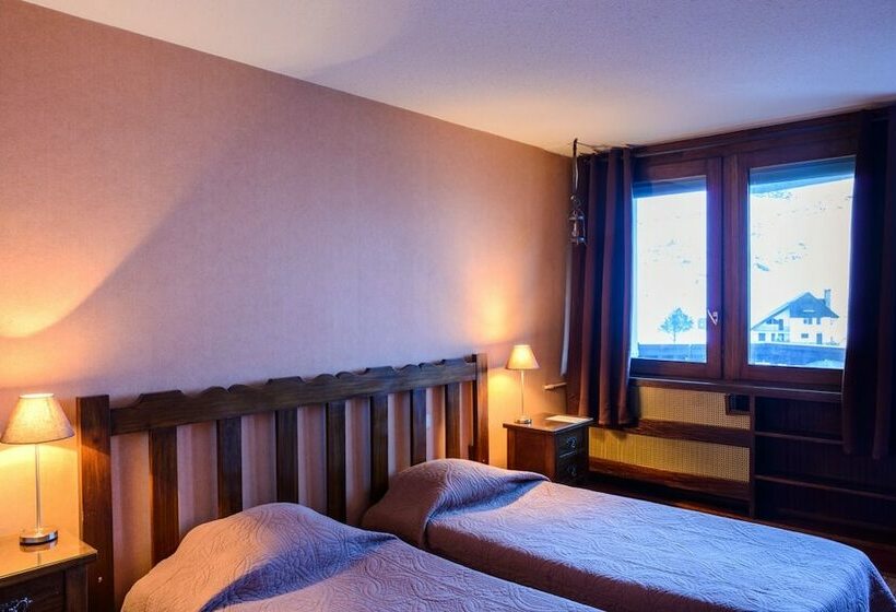 Номер Стандарт Вид на Горы, Hôtel Le Pourteilh