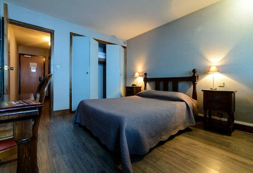 Номер Стандарт Вид на Горы, Hôtel Le Pourteilh