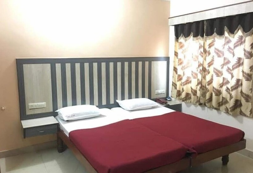 غرفة ديلوكس, Iroomz Amrutha Residency
