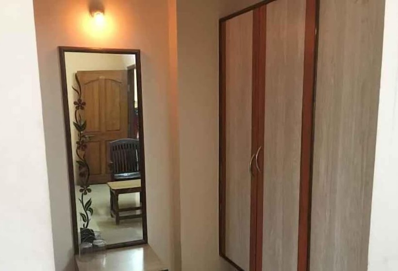 غرفة ديلوكس, Iroomz Amrutha Residency
