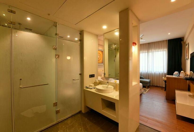 デラックスルーム, Pal Heights Mantra