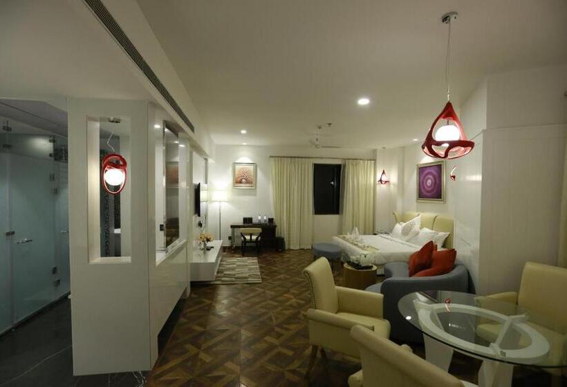 סוויטה נשיאותית, Pal Heights Mantra